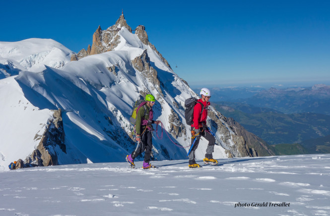 What is glacier hiking ?