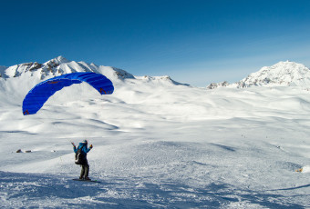 Speedriding with Evolution 2 Tignes.