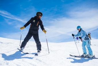 Adult ski group lessons